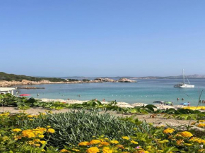 Seaside Apartment Sardinia - 6pl August - 150 m from smeraldo beach Baja Sardinia